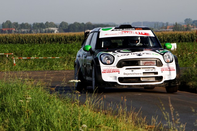 nouveau-match-wrcs2000