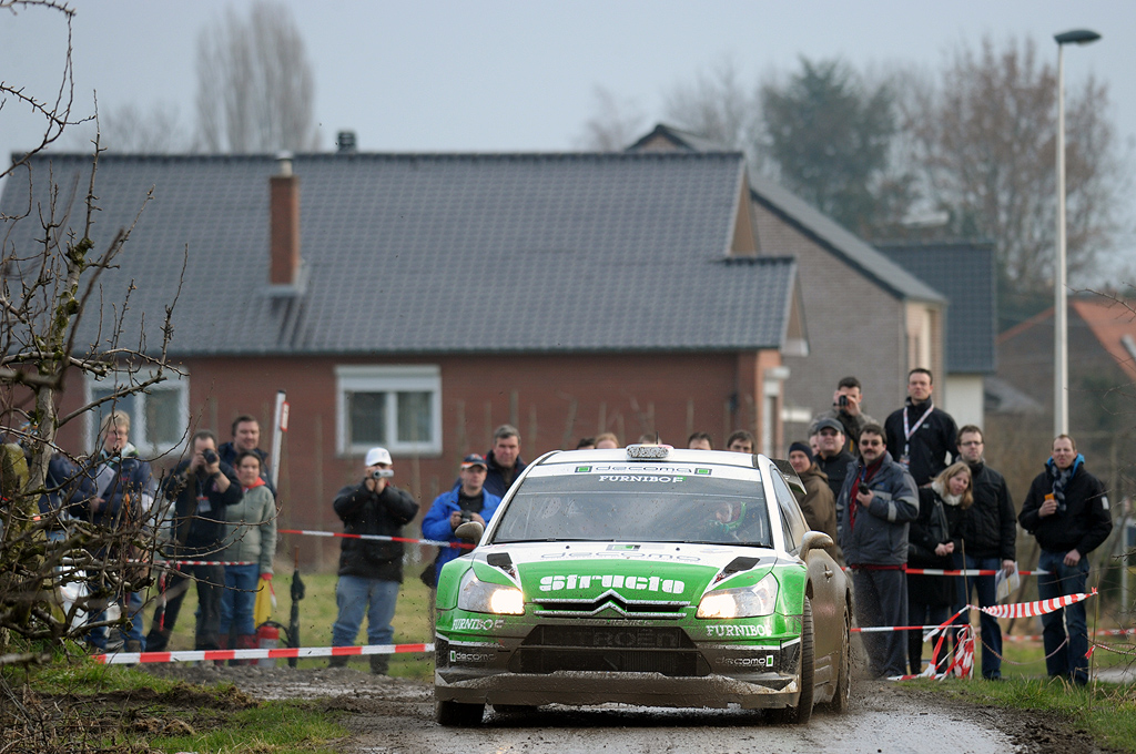 pieter-tsjoen-fait-demblee-le-trou